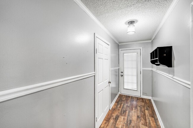 Foto del edificio - Move-In Ready 3-Bedroom Home with Spacious Yard to Enjoy!