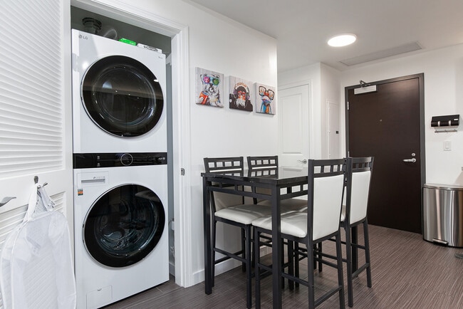 Foto del edificio - 1431 Pacific Hwy