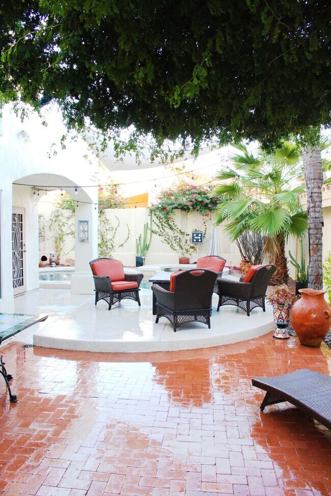 Foto del edificio - Mesa Gem with Pool for Rent!