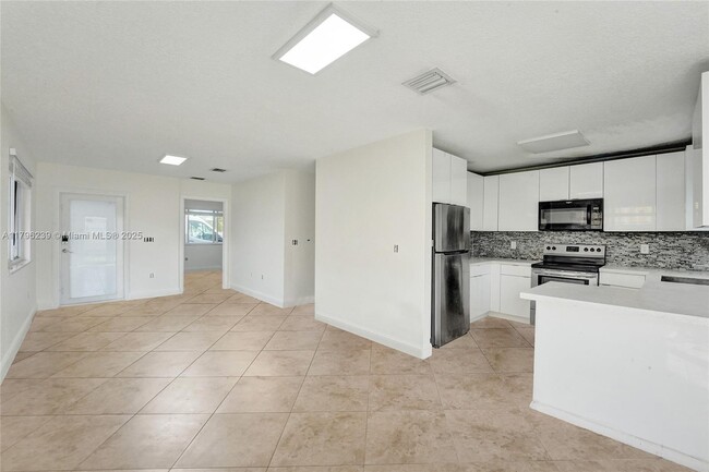 Building Photo - 1154 NW 103rd St