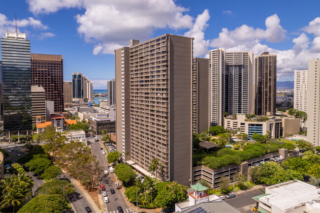 Foto del edificio - Kukui Plaza