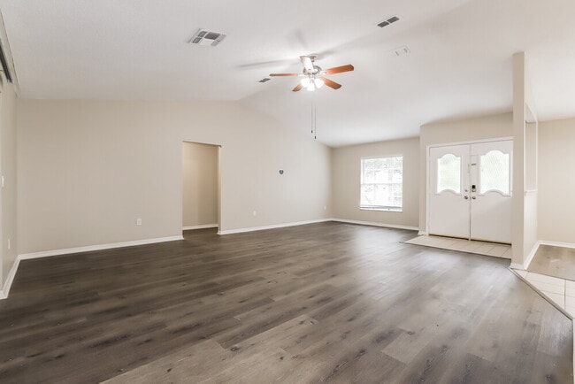 Foto del edificio - 2461 Statler Ave