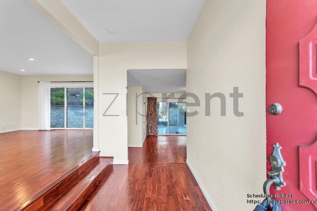 Building Photo - 341 Malcolm Ave