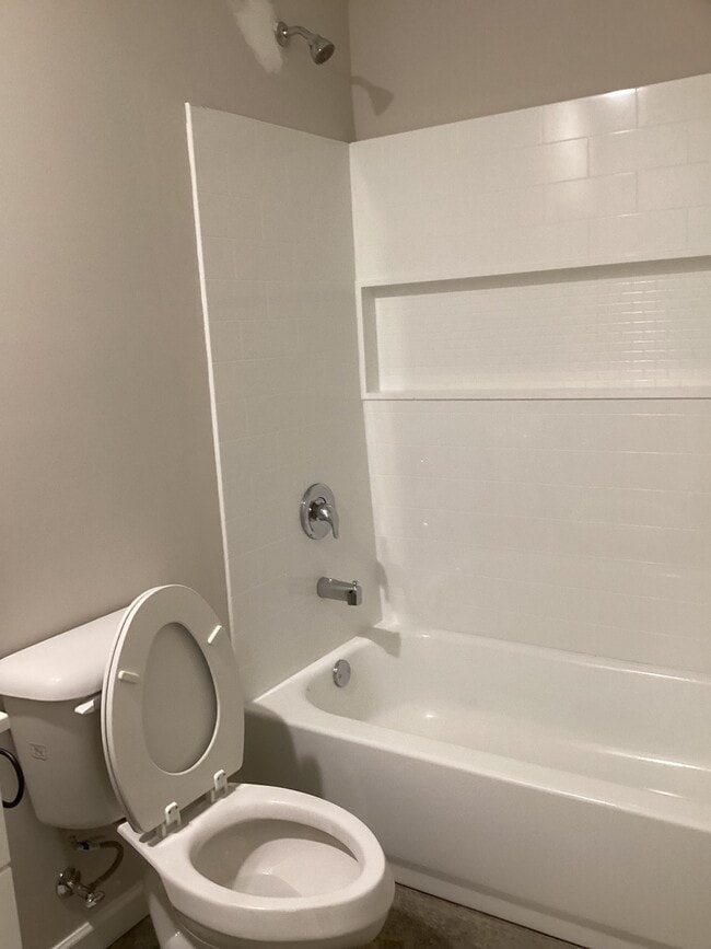 Building Photo - 3053 Sunrise St