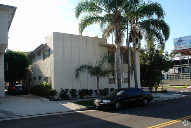 Building Photo - 1800 Prosser Ave