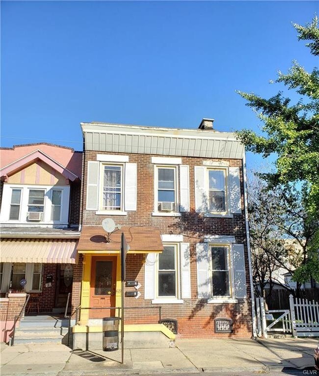 Building Photo - 623 N Eighth St