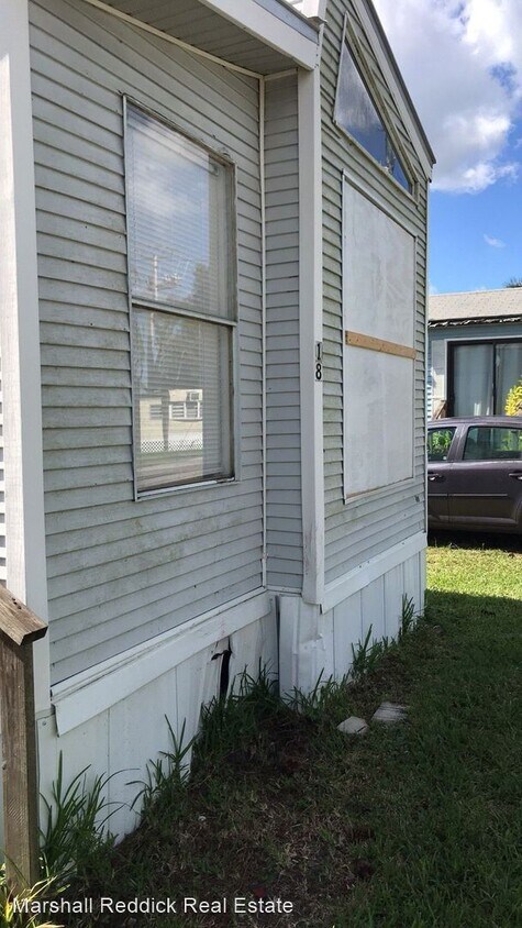 Foto del edificio - 1475 N Bridge St