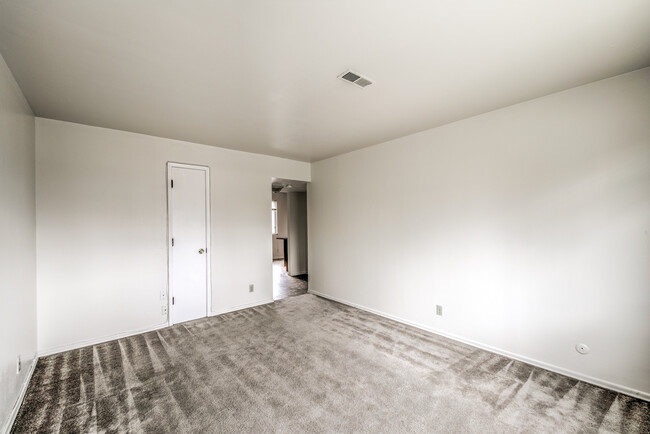 Living room layout - 22 E Rock Creek Mnr