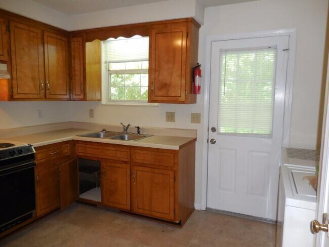 Foto del edificio - Conroy Avenue-311