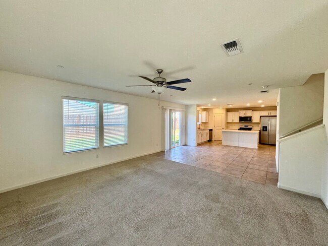 Building Photo - Perfect 5 bedroom, 3.5 bath home with attached private Casita - With Solar !