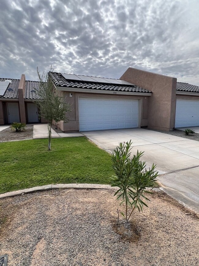 Building Photo - 3743 S Desert Sky Dr