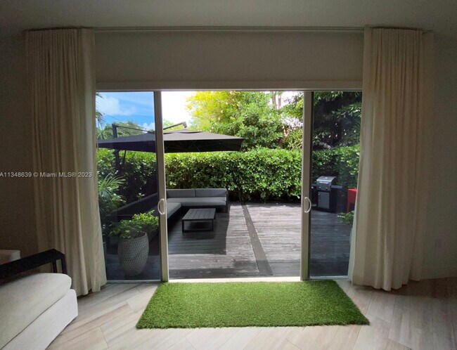 Foto del edificio - 2931 SW 27th Ter