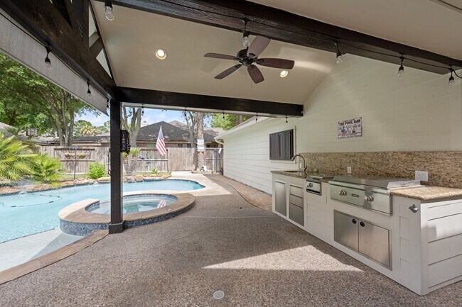 Foto del edificio - 14343 Millstone Estates Ln