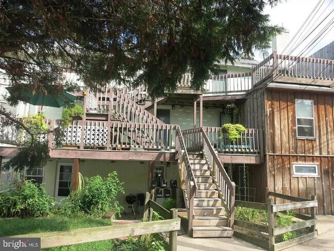 Foto del edificio - 404 Hannum Ave