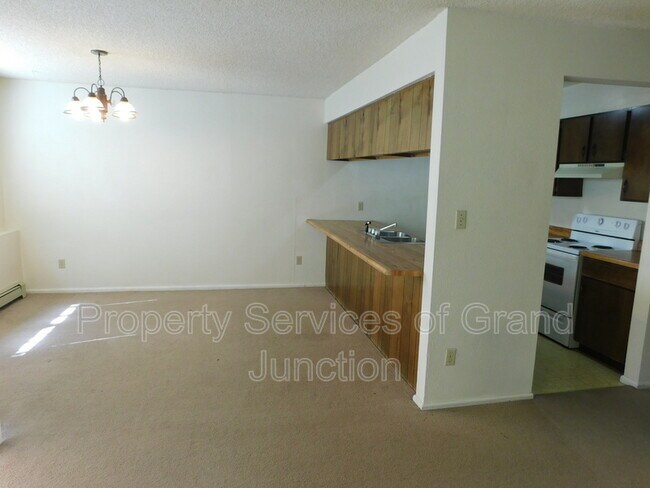 Foto del edificio - 805 E Cedar Ct