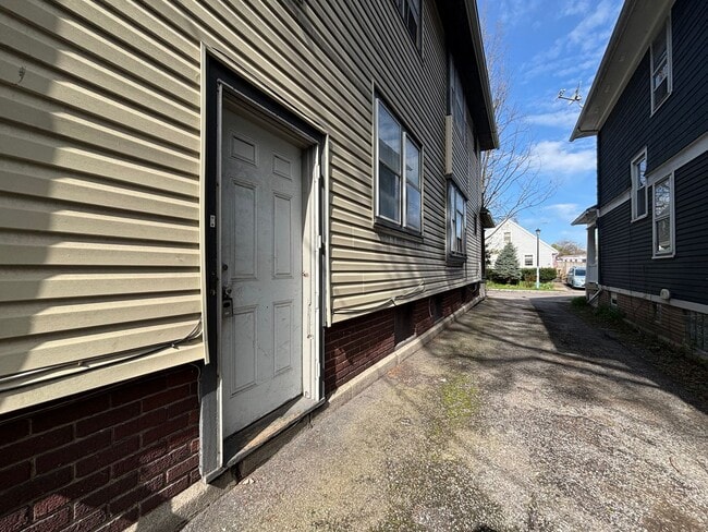 Building Photo - Tickle Realty, LLC