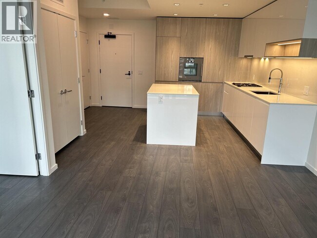 Building Photo - 6300 Minoru Blvd