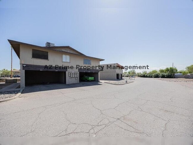 Building Photo - 4708 E Portland St