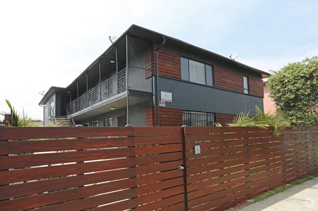Foto del edificio - 10227 S 10th Ave