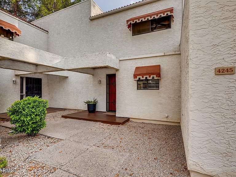 Front of Townhome - 4245 E Ludlow Dr