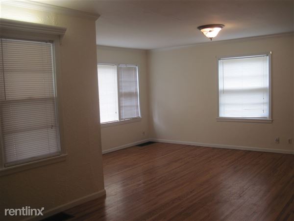 Building Photo - 433 N Pershing St