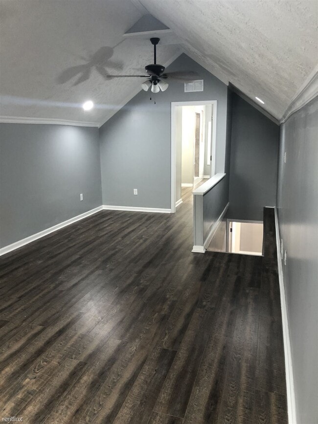 Building Photo - 4 br, 3 bath House - 1731 Poplar Street