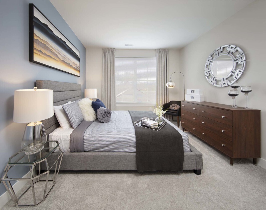 360 Oswego Ct, West New York, NJ 07093 Apartments in West New York