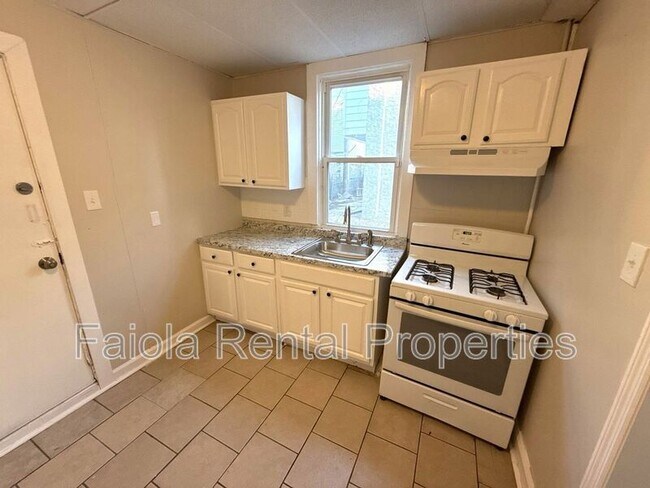 Foto del edificio - 905 Keener Ave