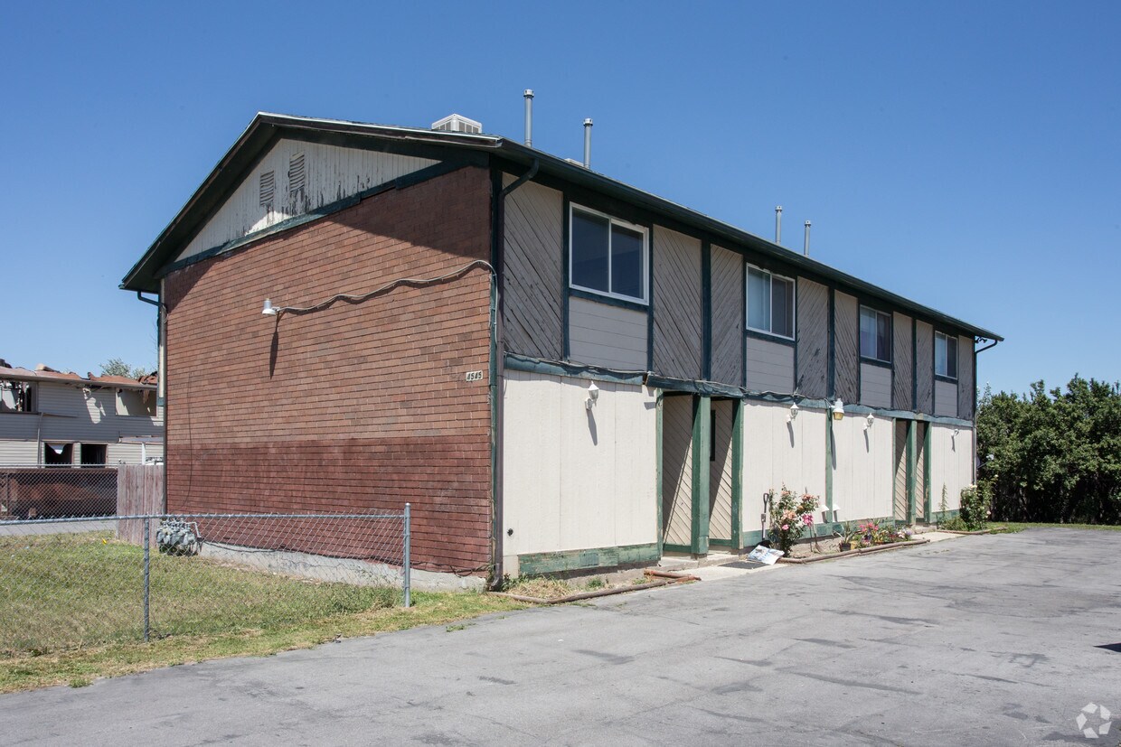 Primary Photo - 4545 Dean Dr