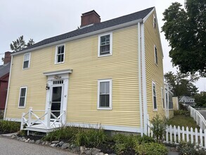 Building Photo - 42 Piscataqua St