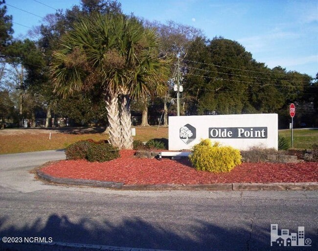 Building Photo - 124 Golf Terrace Dr