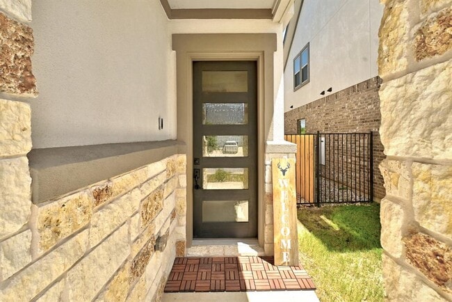 Foto del edificio - 2702 Sebring Cir