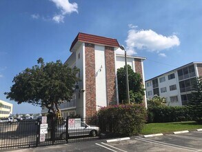Building Photo - 4500 N Flagler Dr