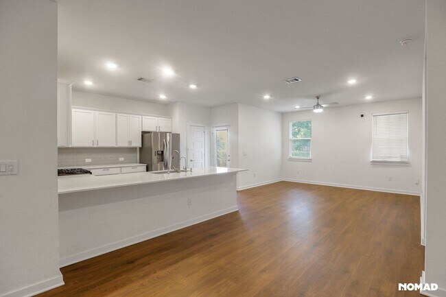 Foto del edificio - Charming 3BR House in Leander