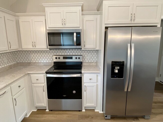 Foto del edificio - Spacious and Updated 4/2 in Quiet Hahira N...