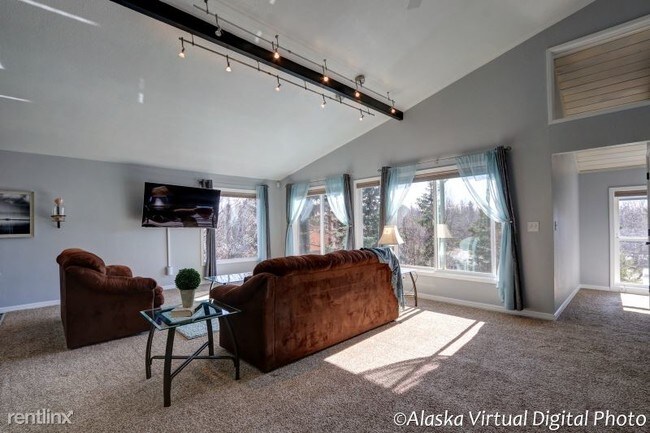 Building Photo - 4 br, 2.5 bath House - 4451 Edinburgh Drive