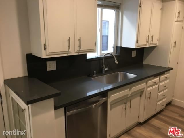 Building Photo - 21 Topsail St