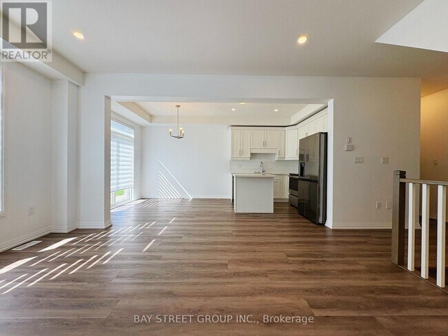 Building Photo - 7405 Matteo Dr