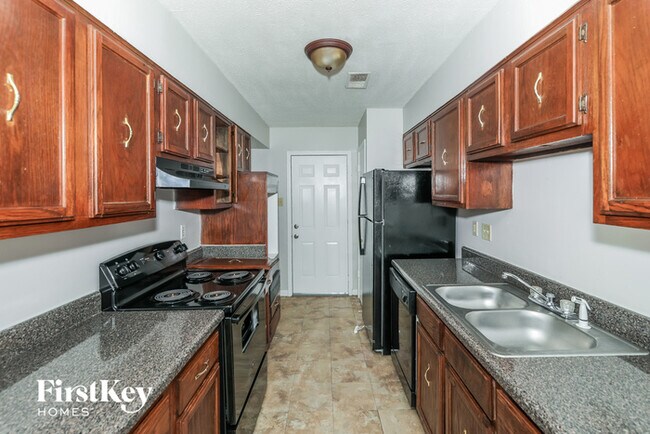Building Photo - 4130 Silverleaf Rd