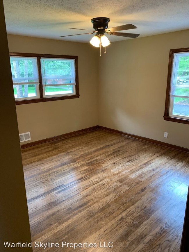 Foto del edificio - 5 br, 2 bath House - 8914 Zabel Way