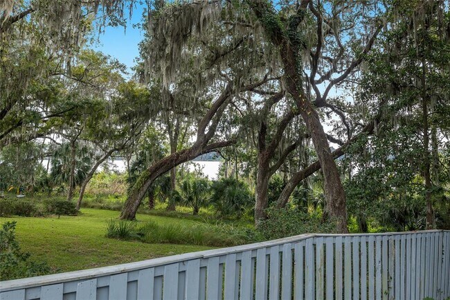 Foto del edificio - 2490 SW 14th Dr