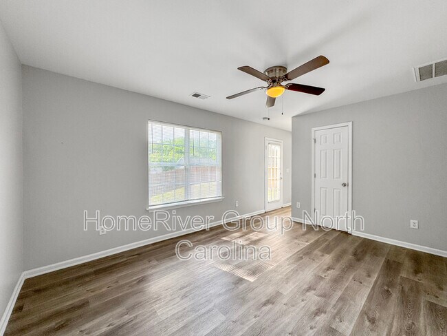 Building Photo - 1437 Crandon Dr