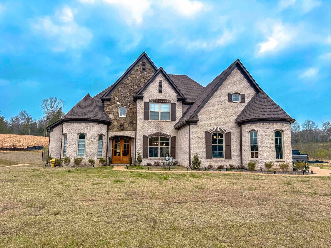 Foto principal - 224 Poplar Ln