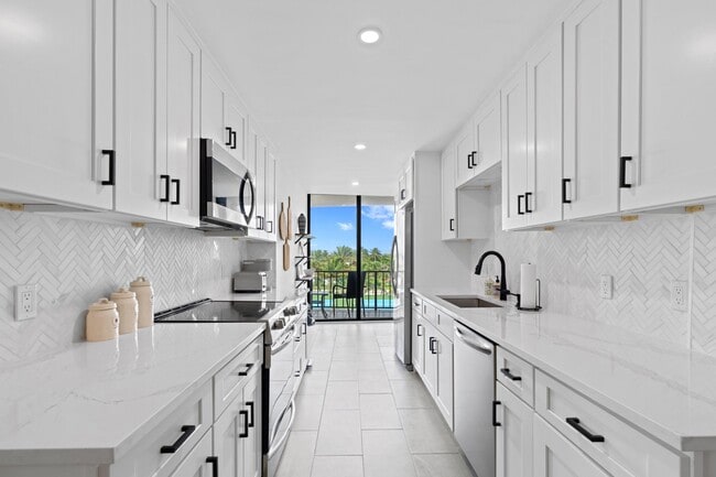 Foto del edificio - 4200 N Ocean Dr