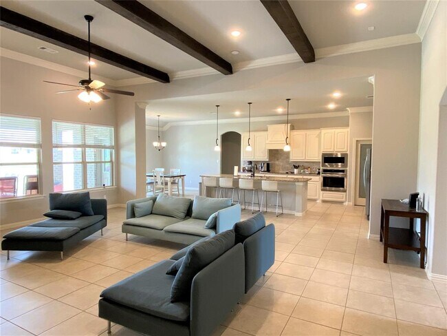 Foto del edificio - 7946 Grassland Dr