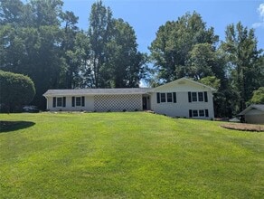 Building Photo - 4020 Kelden Ct SW