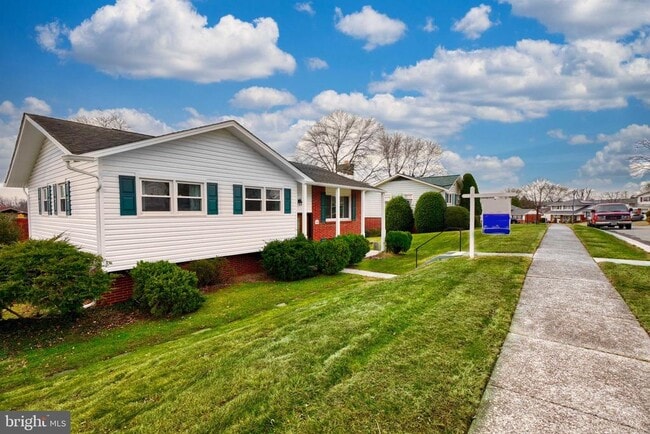 Building Photo - 1400 Mt Airy Rd