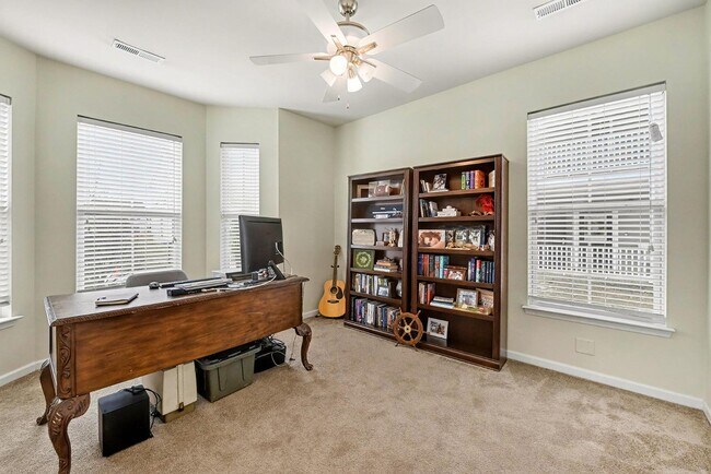 Foto del edificio - 230 Cameron St