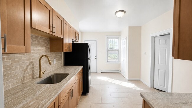 KITCHEN - 612 S Park St