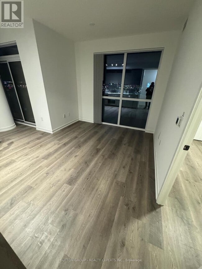 Building Photo - 8 Interchange Wy